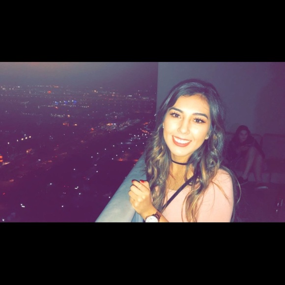 Meet Your Posher - Picture 1 of 3